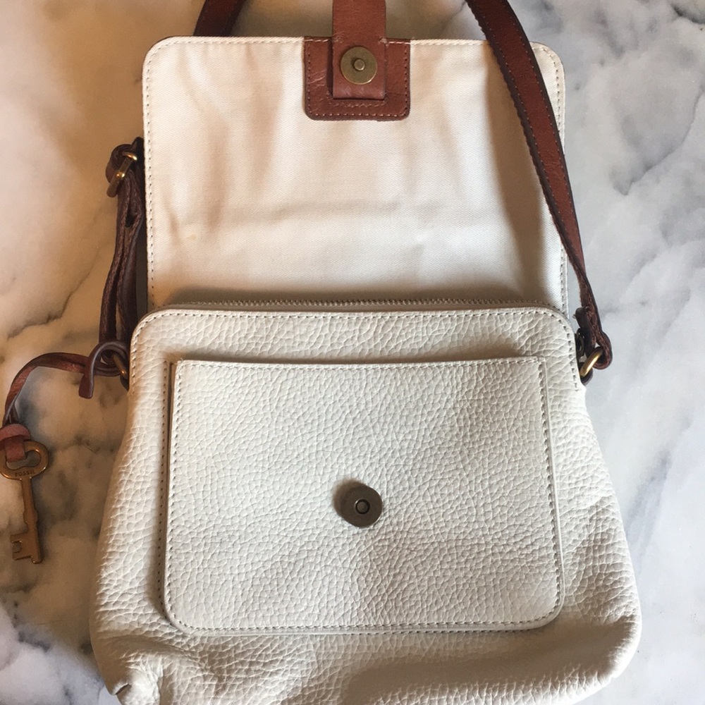 Fossil Kinley Crossbody Bag in Vanilla - Picture 3 of 8